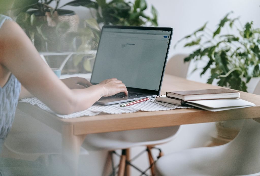 Como escolher o melhor notebook custo benefício