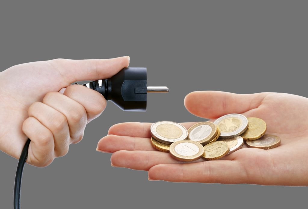 Dicas para Economizar Energia em Casa 1 Como baixar a conta de luz