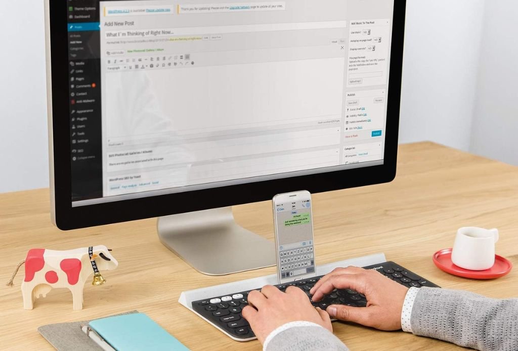 Logitech K780 teclado Teclado para vários dispositivos